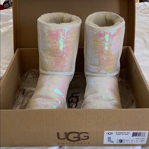 UGG White Sparkles I Do Size 9 Boots